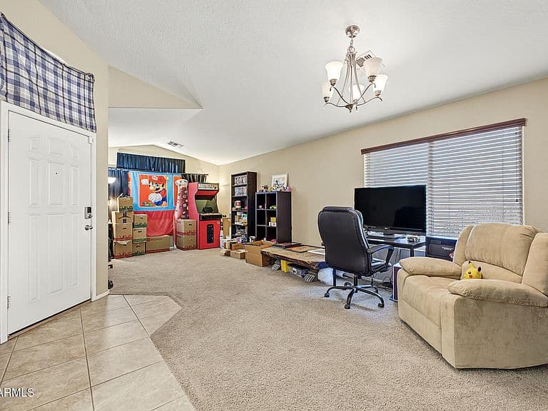 21155 N BEN Street photo 4