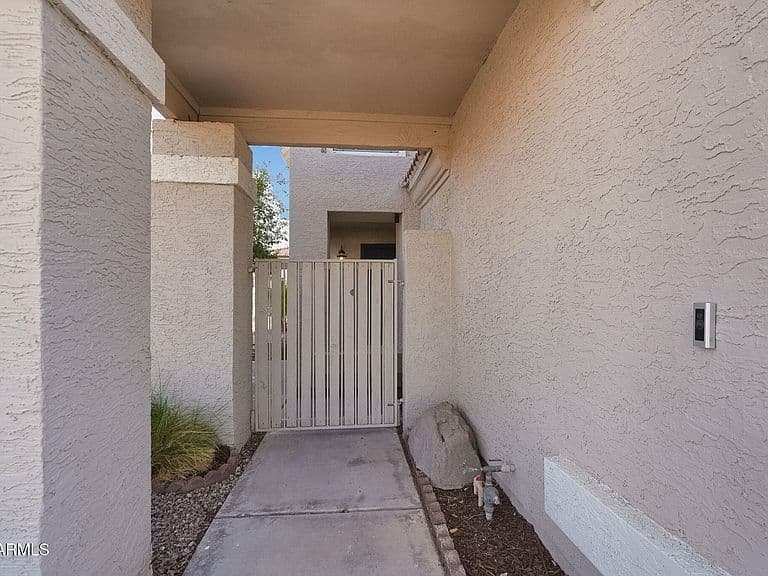 4361 E CORRAL Road photo 3